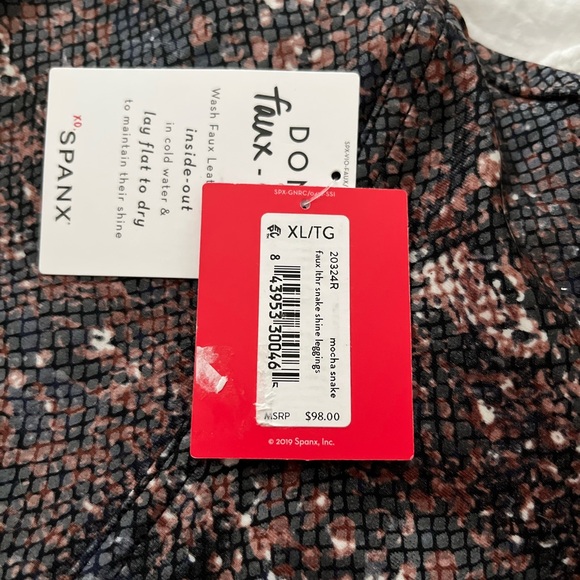 NWT Spanx Snakeskin Black and Pink Patterned Leggings - Picture 4 of 8